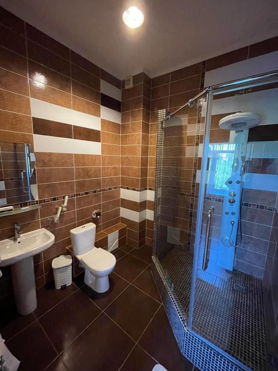 Shanyrak Hotel Temirtau Kültér fotó